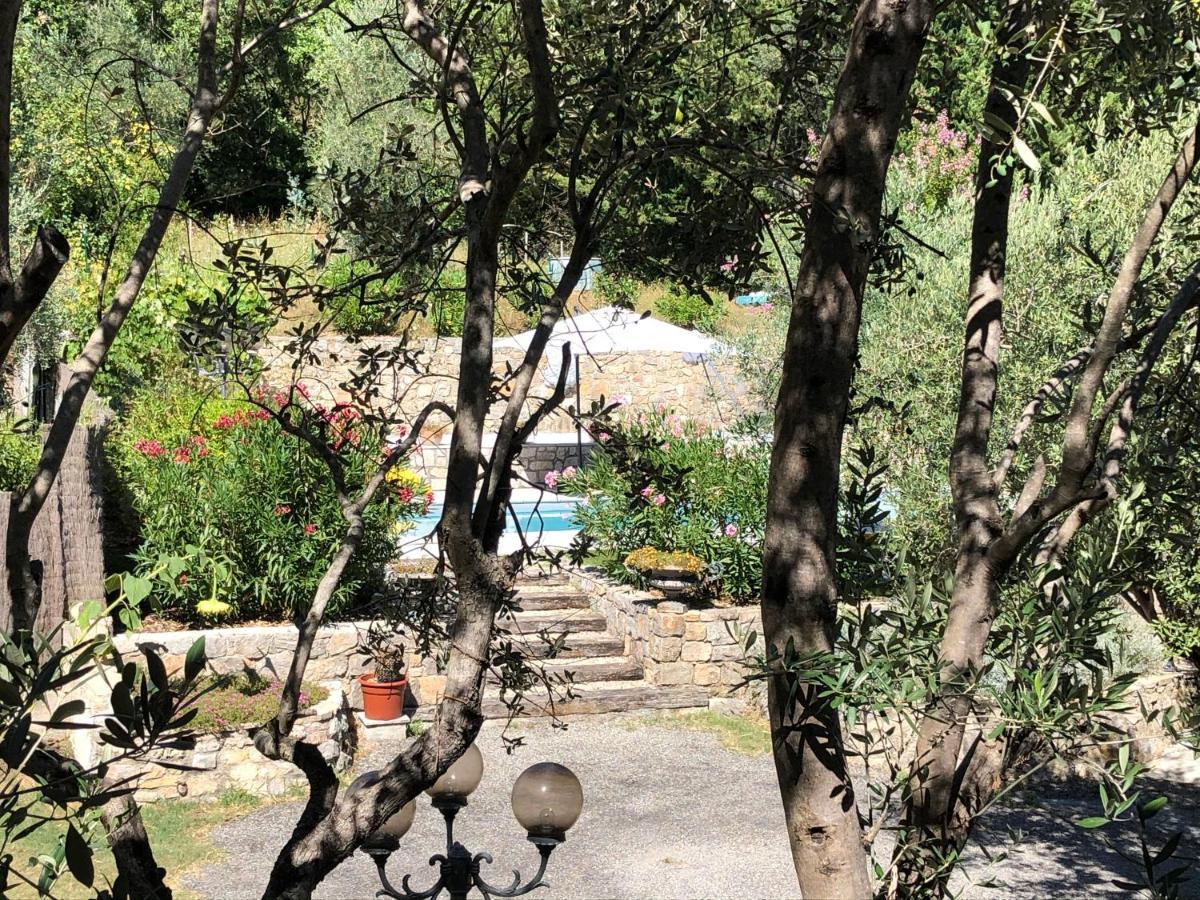 Mas Lou Piastoun Bed & Breakfast Fayence Dış mekan fotoğraf