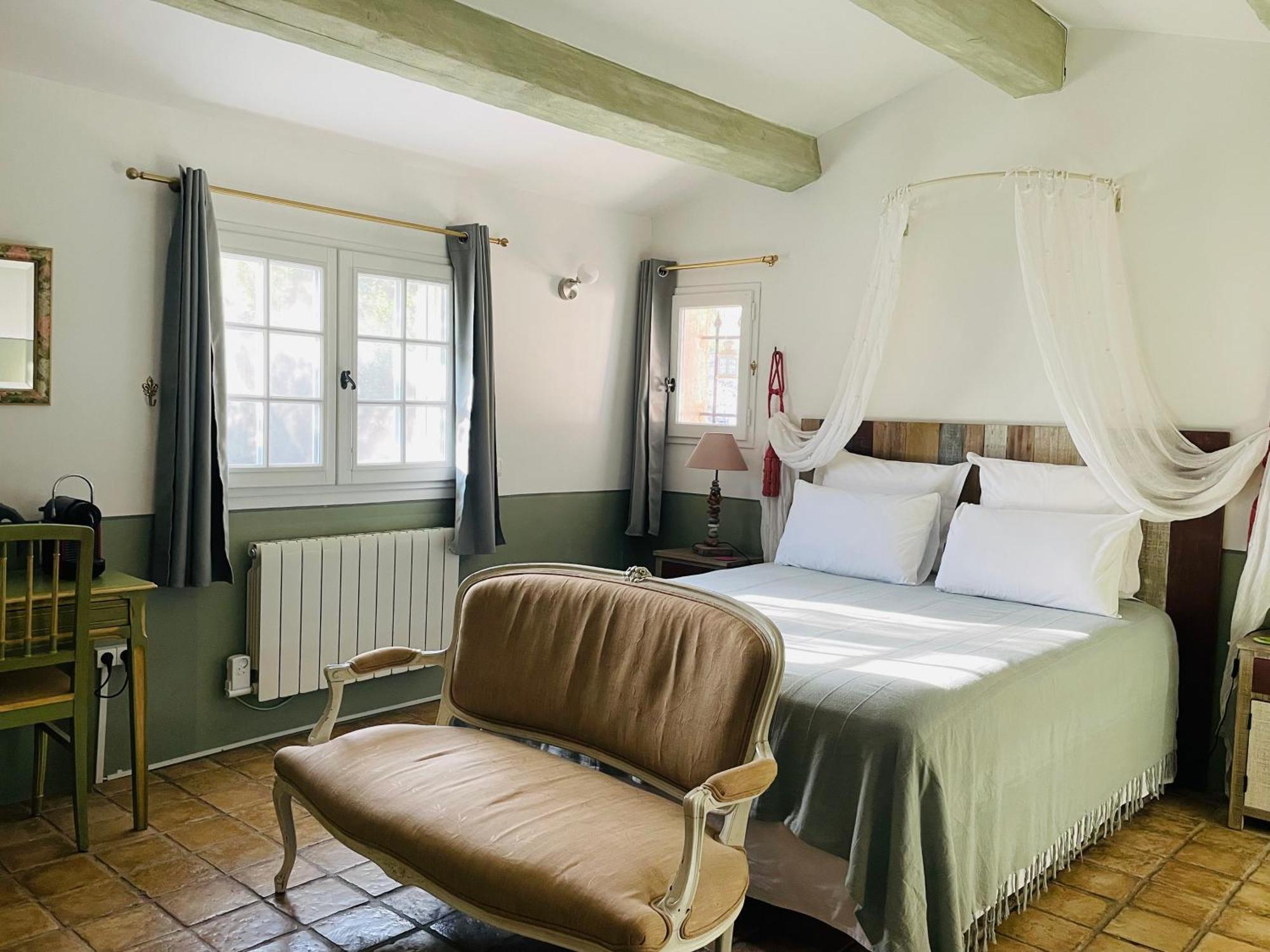 Mas Lou Piastoun Bed & Breakfast Fayence Dış mekan fotoğraf
